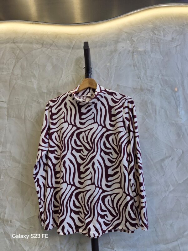Media polera modal soft estampado - Imagen 2