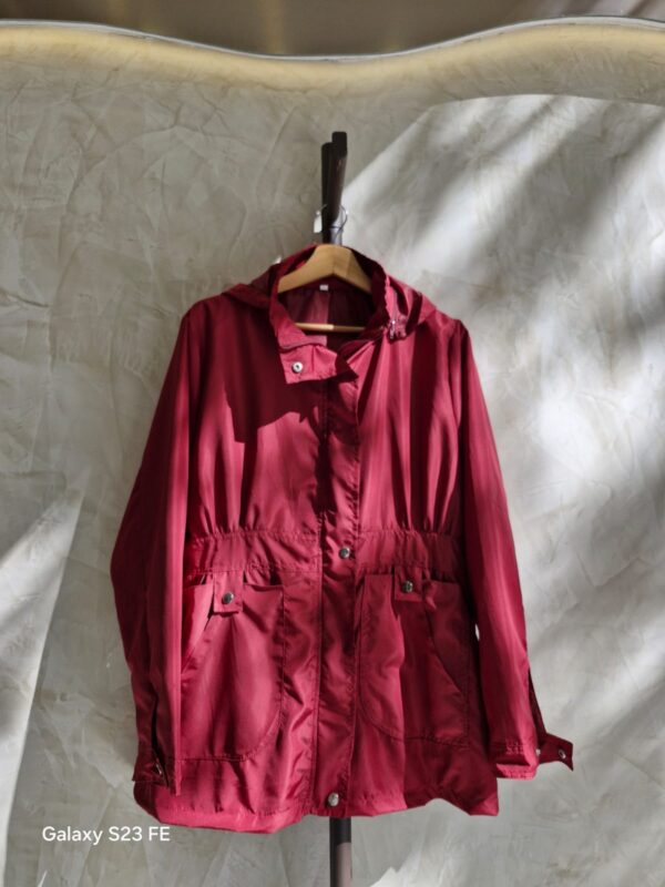 Piloto Impermeable con capucha desmontable - Imagen 3