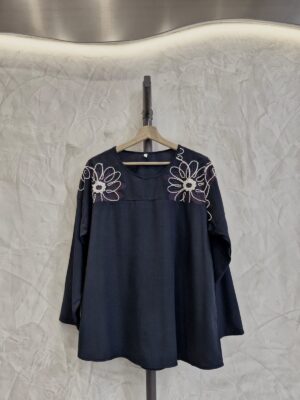 Broderie Bordado bicolor hombro y manga